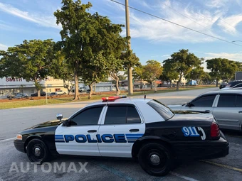 2006 Ford Police Interceptor 3.27 Axle - miniatura 5