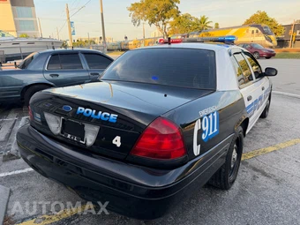 2006 Ford Police Interceptor 3.27 Axle - miniatura 9