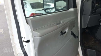 2006 Ford Super Duty E-350 Cutaway DRW 176.0" WB – miniatura 22