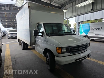 2006 Ford Super Duty E-350 Cutaway DRW 176.0" WB – miniatura 3