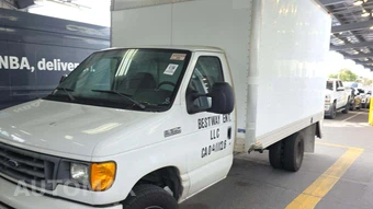 2006 Ford Super Duty E-350 Cutaway DRW 176.0" WB – miniatura 34