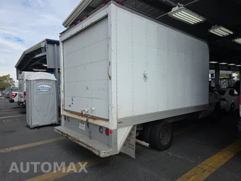 2006 Ford Super Duty E-350 Cutaway DRW 176.0" WB – miniatura 4