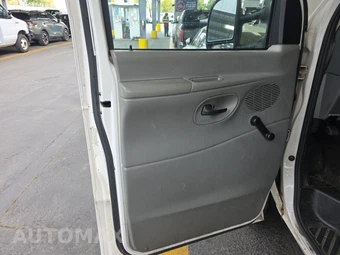 2006 Ford Super Duty E-350 Cutaway DRW 176.0" WB – miniatura 9