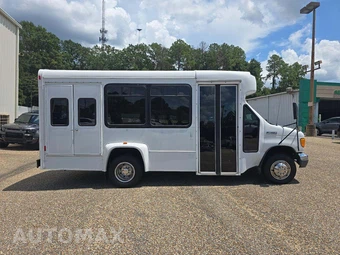 2006 Ford Super Duty E-350 Cutaway DRW - miniatura 4