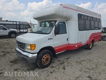 2006 Ford Super Duty E-350 Cutaway DRW