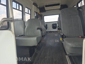 2006 Ford Super Duty E-350 Cutaway DRW – miniatura 15