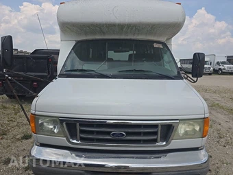 2006 Ford Super Duty E-350 Cutaway DRW – miniatura 2