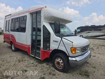 2006 Ford Super Duty E-350 Cutaway DRW – miniatura 3