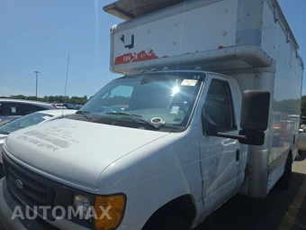 2006 Ford Super Duty E-450 Cutaway DRW