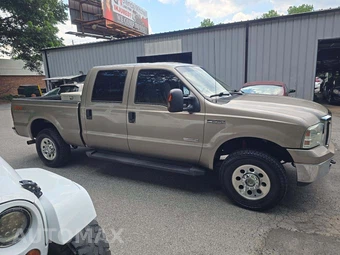 2006 Ford Super Duty F-250 XL Crew Cab Medium Bed - miniatura 4