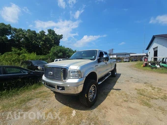 2006 Ford Super Duty F-250 XL Crew Cab Medium Bed