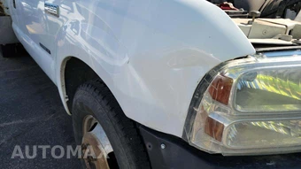 2006 Ford Super Duty F-350 Cab Chassis XL Extended Cab w/Rear Doors DRW - miniatura 31