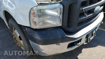 2006 Ford Super Duty F-350 Cab Chassis XL Extended Cab w/Rear Doors DRW - miniatura 46