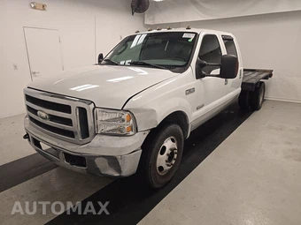 2006 Ford Super Duty F-350 Lariat Crew Cab Medium Bed DRW