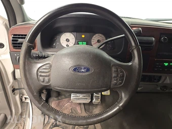 2006 Ford Super Duty F-350 Lariat Crew Cab Medium Bed DRW - miniatura 10
