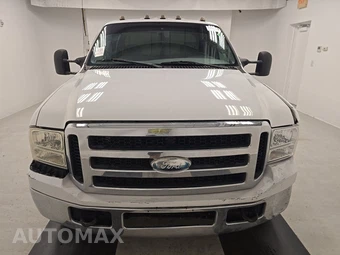 2006 Ford Super Duty F-350 Lariat Crew Cab Medium Bed DRW - miniatura 2