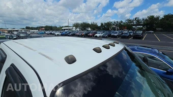 2006 Ford Super Duty F-350 Lariat Crew Cab Medium Bed DRW - miniatura 28