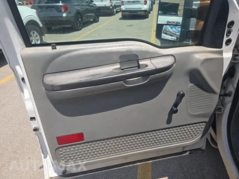2006 Ford Super Duty F-350 XL Crew Cab Long Bed - miniatura 9