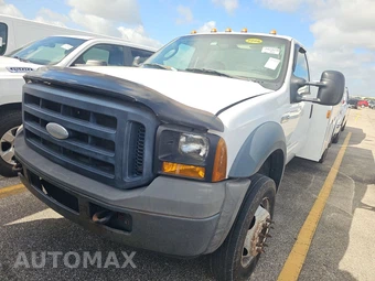 2006 Ford Super Duty F-450 Cab Chassis XL Regular Cab DRW