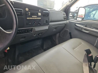 2006 Ford Super Duty F-450 Cab Chassis XL Regular Cab DRW - miniatura 11