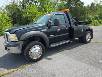 2006 Ford Super Duty F-450 Cab Chassis XLT Regular Cab DRW
