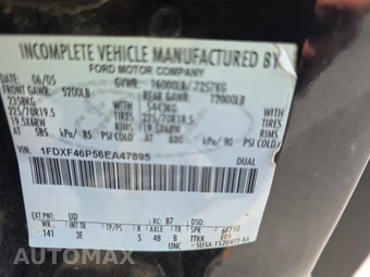 2006 Ford Super Duty F-450 Cab Chassis XLT Regular Cab DRW - miniatura 6