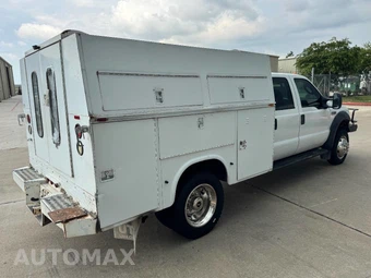 2006 Ford Super Duty F-550 Cab Chassis XL Crew Cab DRW - miniatura 10