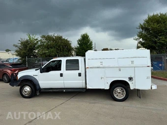 2006 Ford Super Duty F-550 Cab Chassis XL Crew Cab DRW - miniatura 2