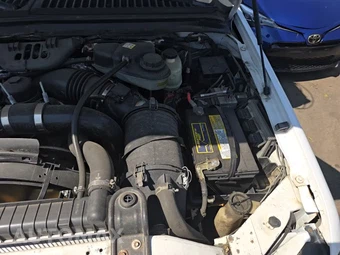 2006 Ford Super Duty F-550 Cab Chassis XL Regular Cab DRW - miniatura 30