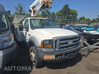 2006 Ford Super Duty F-550 Cab Chassis XL Regular Cab DRW - miniatura 4