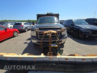 2006 Ford Super Duty F-550 Cab Chassis XL Regular Cab DRW - miniatura 2
