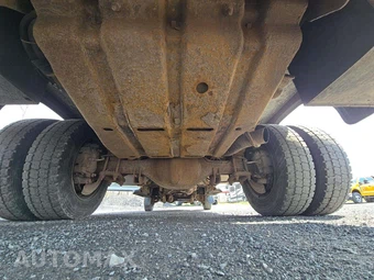 2006 Ford Super Duty F-550 Cab Chassis XL Regular Cab DRW - miniatura 13