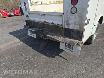 2006 Ford Super Duty F-550 Cab Chassis XL Regular Cab DRW - miniatura 26