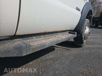 2006 Ford Super Duty F-550 Cab Chassis XL Regular Cab DRW - miniatura 28