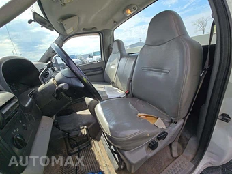 2006 Ford Super Duty F-550 Cab Chassis XL Regular Cab DRW - miniatura 6