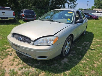 2006 Ford Taurus SE