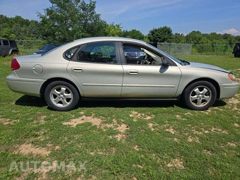 2006 Ford Taurus SE – miniatura 4