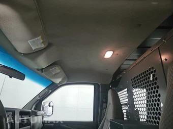 2006 GMC Savana 2500 Cargo Van 1WT 135.0" WB - miniatura 16