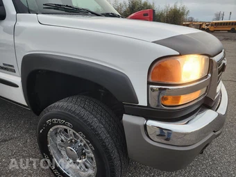 2006 GMC Sierra 2500HD SL Extended Cab Medium Bed 2SA w/Rear Doors - miniatura 22