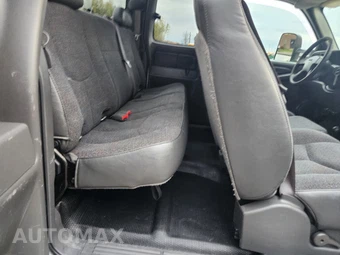 2006 GMC Sierra 2500HD SL Extended Cab Medium Bed 2SA w/Rear Doors - miniatura 56