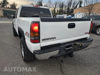 2006 GMC Sierra 2500HD SL Extended Cab Medium Bed 2SA w/Rear Doors - miniatura 7