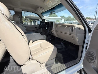 2006 GMC Sierra 2500HD WT Extended Cab Medium Bed 1SA w/Rear Doors - miniatura 16