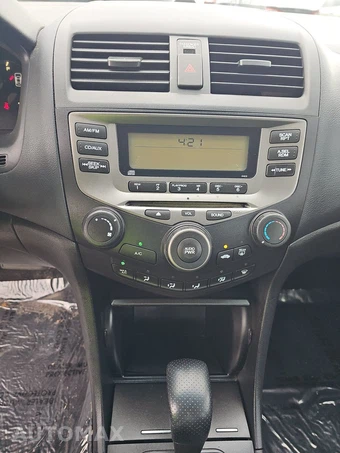 2006 Honda Accord Sedan LX - miniatura 11
