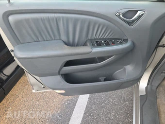 2006 Honda Odyssey EX-L w/Navigation & RES 118.1" WB – miniatura 9