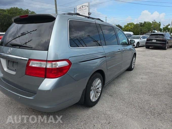 2006 Honda Odyssey Touring w/Navigation & RES 118.1" WB – miniatura 3