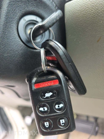 2006 Honda Odyssey Touring w/Navigation & RES 118.1" WB – miniatura 8