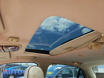 2006 Jaguar XJ8L Vanden Plas – miniatura 18