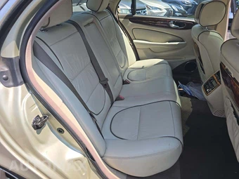 2006 Jaguar XJ8L Vanden Plas – miniatura 16