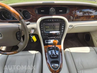 2006 Jaguar XJ8L Vanden Plas - miniatura 17