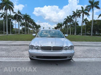 2006 Jaguar XJ8L Vanden Plas - miniatura 2